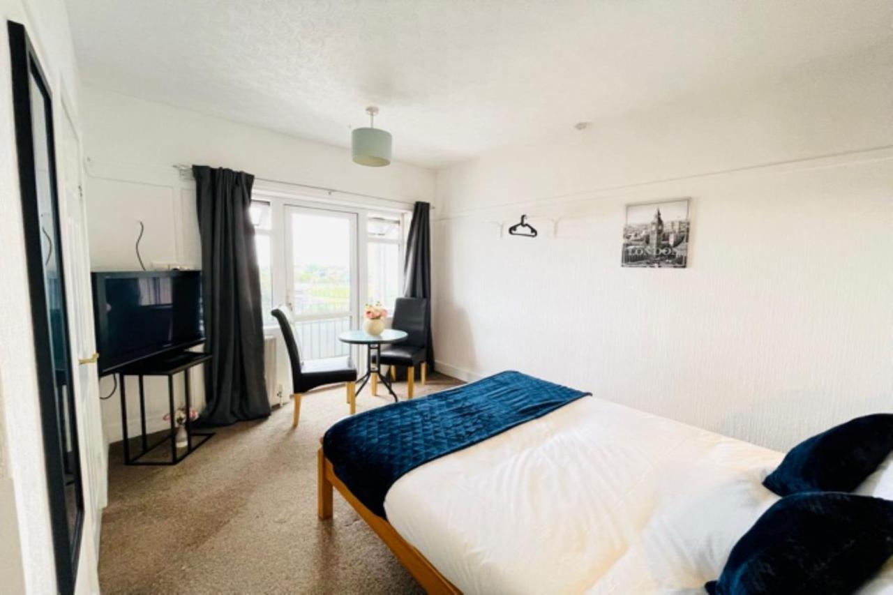 Oyo The Sun Hotel Skegness Bagian luar foto