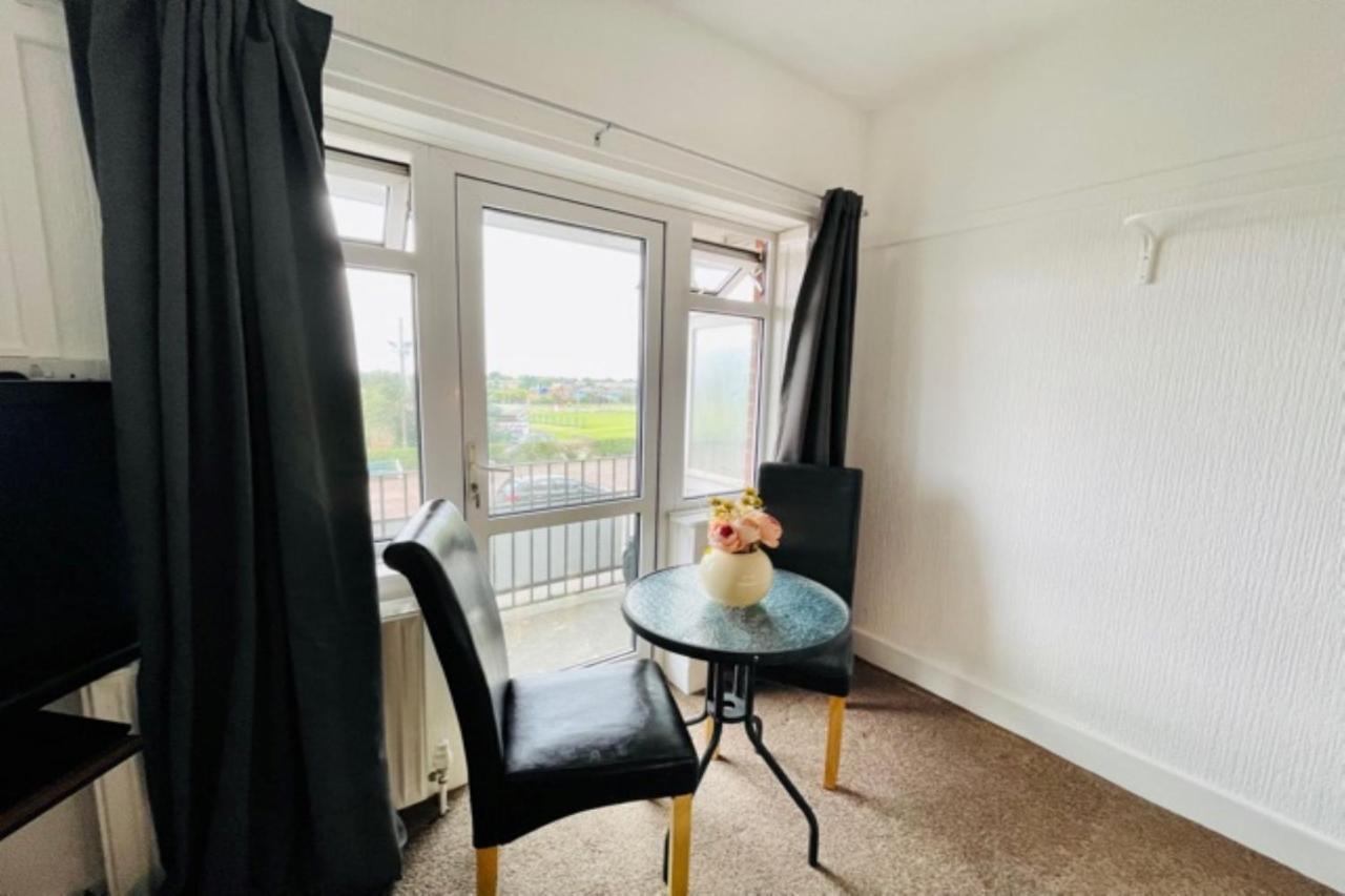 Oyo The Sun Hotel Skegness Bagian luar foto
