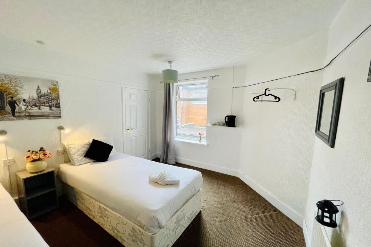 Oyo The Sun Hotel Skegness Bagian luar foto